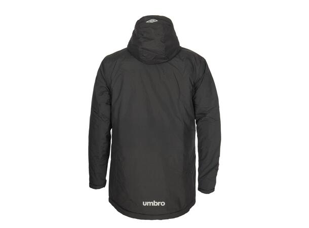 UMBRO UX Pro Team Jacket Sort M Funksjonell lang vattert klubbjakke 