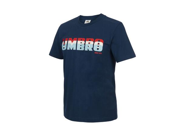 UMBRO Layered Logo Tee Blå M Fritids T-skjorter i 100% BCI Bomull 