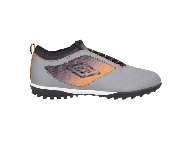 UMBRO UX Accuro II Premier TF Grå 42,5 Fotballsko med unikt knottesystem 