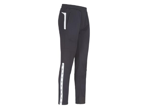 UMBRO UX Elite Pant Reg j Sort/Hvit 116 Treningsbukse i normal passform 