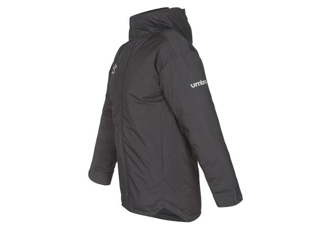 UMBRO UX Elite Coach Jacket jr Sort 164 Flott og varm jakke 